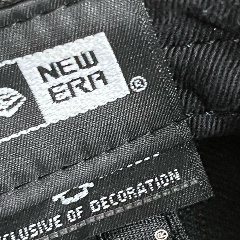 NHL penguins cap black with mascot emblem - Picture 2 of 8